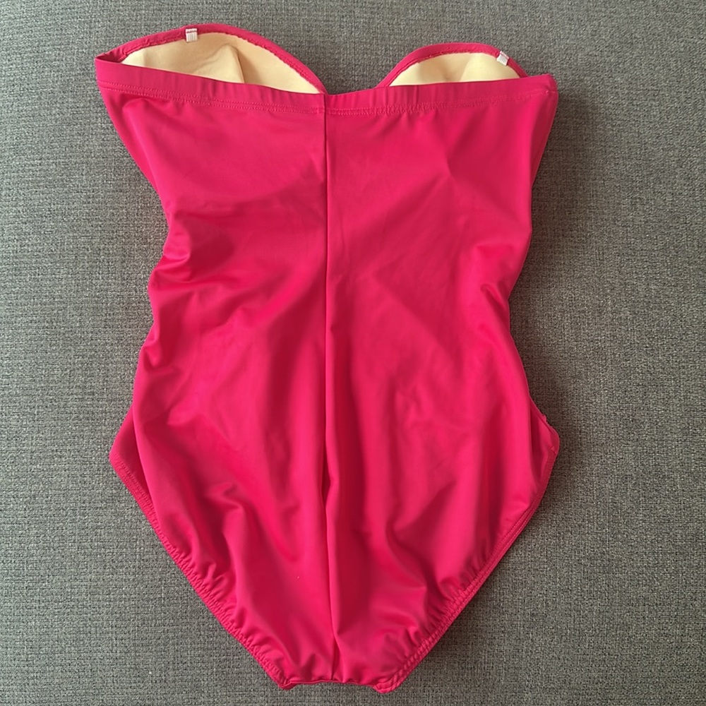 MiracleSuit Estilo Model Strapless Molded Cups Vacation Beach Look Lighter Pink - Picture 3 of 9